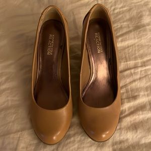 Kenneth Cole Reaction wedge
